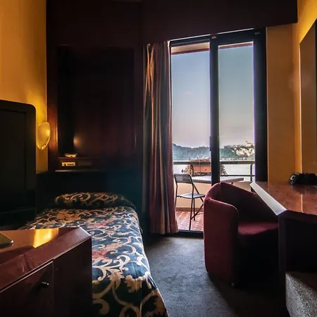 Concorde 4* ארונה