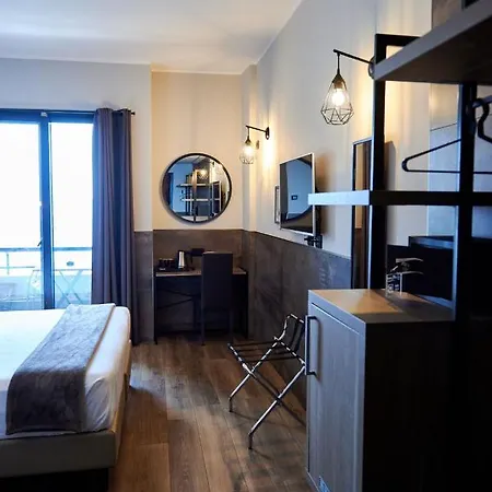 Concorde Hotel 4*