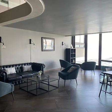 Concorde 4* ארונה